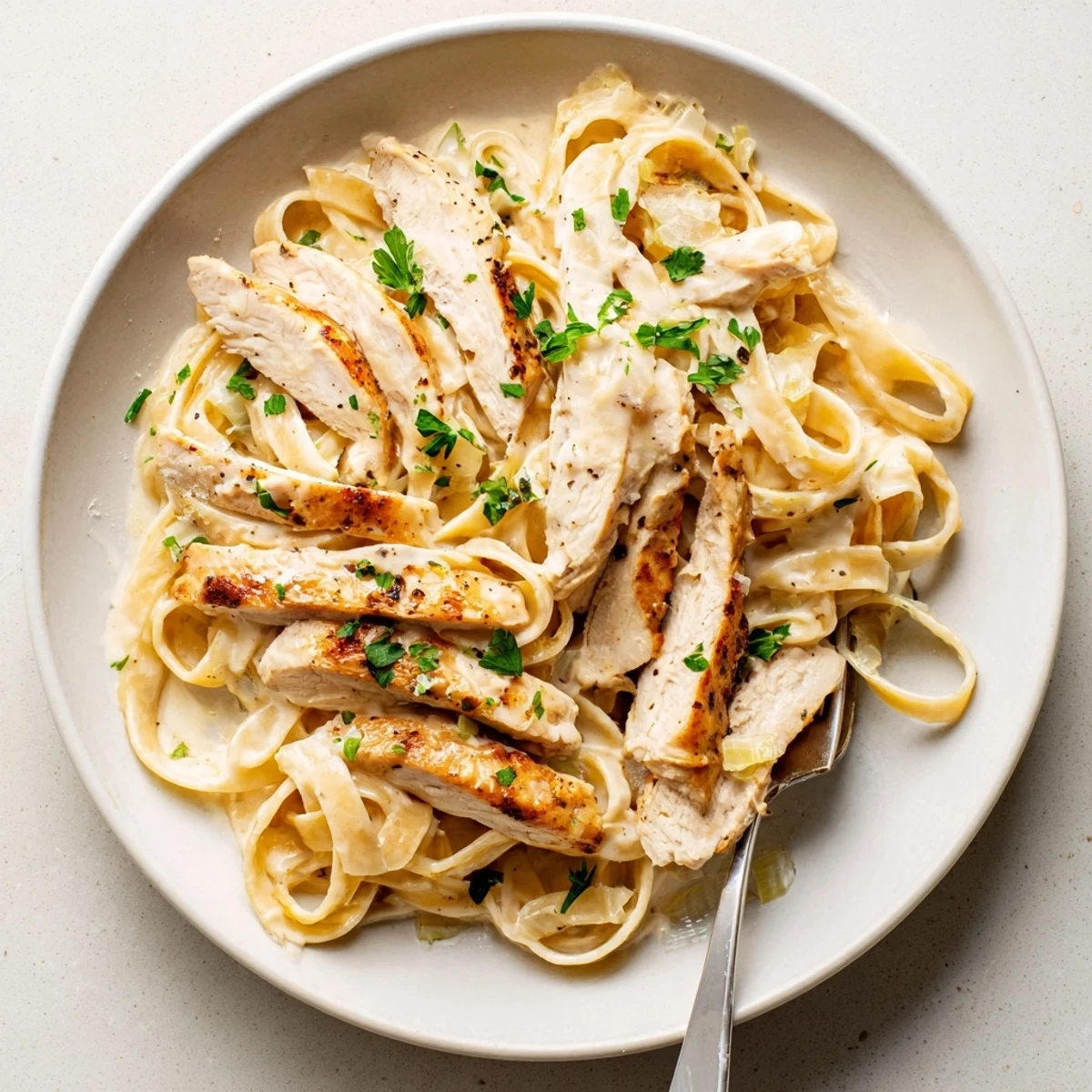Creamy Garlic Chicken Pasta