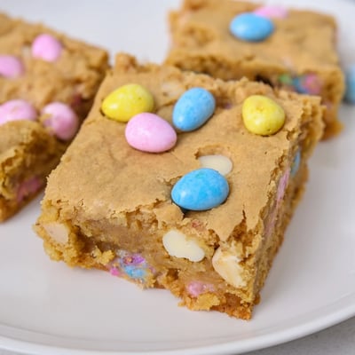 Mini Cadbury Easter Egg Blondies